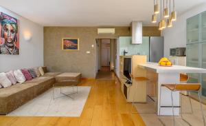 Luxury apartment Eni on the West Coast