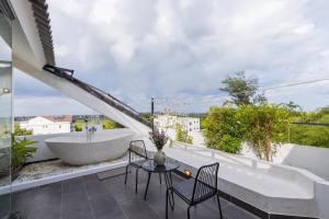 Charm Champion Villa Hoian