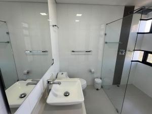 1202, Central Apartment in El Poblado + View