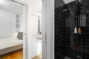 WHome Urban Elegance: A Modern Haven in Lisbons Heart