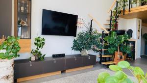Exklusives Wohnen im Herzen Bayerns - Luxuriöses Haus mit Dachterrasse und Whirlpool, nahe Passau