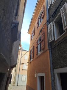 Atraktivna kuća sa saunom i grijanim jacuzzijem