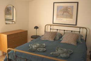 Grand Mas provençal, mer à 200m, parking privé fermé, piscine chauffée