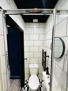 London 39 Blue House Luxury Ensuite Ideal for Tourists
