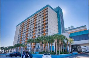 Oceanfront 1 Bedroom Suite-Stunning Views! Perfect for 4-6 guests! Landmark 1533