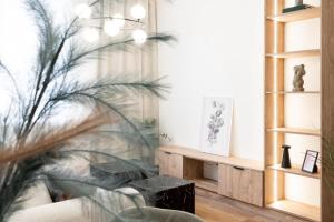 Royal Center Apartments