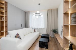 Royal Center Apartments