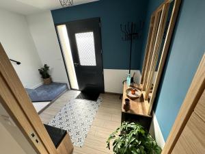 Maisons d'hotes Chambre privee au calme - Proche gare - Parking gratuit : Chambre Double avec Salle de Bains Privative