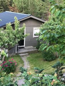 Litet modernt fristående hus i Skärgården på Värmdö, Stockholm