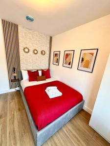 Newly renovated Private Self contained Room in Selly Oak Birmingham with bathroom shared between two rooms R1