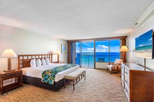 King Suite room in Kahana Beach Vacation Club