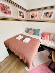 Comfortable Private Room with own kitchenette in a shared house - Selly Oak Birmingham R4