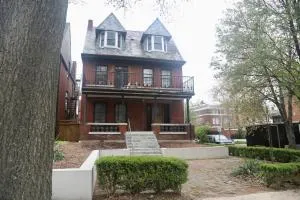 CWE Luxury La Maison Modern - كلينسفيل