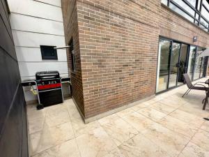 202 Family Haven in El Poblado: Spacious & charming