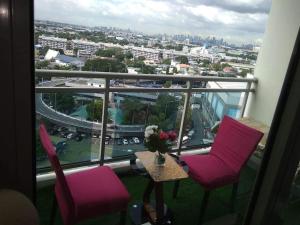 Azure skyview 1BR netflix karaoke ps3 Airport