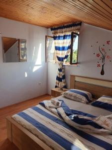 Apartments with parking space Porec - 22715