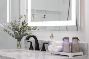 3 Bed House with Fire Pit Table and BBQ - Downtown