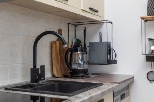 Apartments by the sea Pisak, Omis - 22779