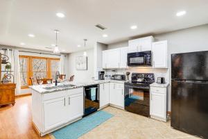 Golf Course Views: Condo in Blue Ridge Mountains!