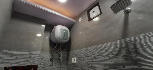 Aggarwal home stay in independent flat with private kitchen washroom fridge Android TV wi fi andcooking utensils for self cooking