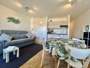 Sainte Maxime T2 rénové, 4 pers, plage à 30m - FR-1-226-543