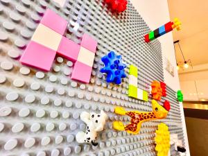 Legoland -8min Walk-Spacious Kids friendly -500MBS-1-12Pax Kairos Stay