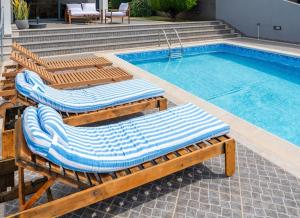 obrázek - Luxury Haven: Heated Pool, AC & Sun