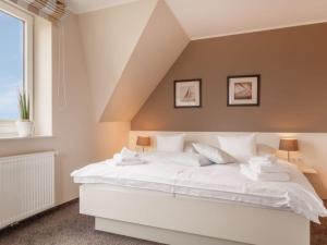 Dünenhuus West Modern retreat