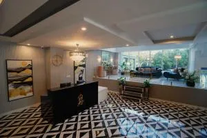 Faletti’s Grand MM Alam Road - Nat Basti