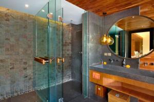 Modern 1 BR Villa with Private Pool NE67