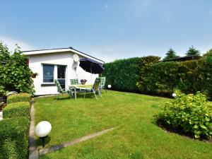 Modern Bungalow in Warnkenhagen near Wellness