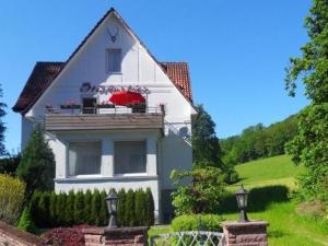 obrázek - Spacious apartment in Weser Uplands with garden