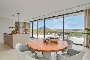 Casa de Romero by Aguilarent