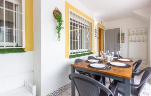 Gorgeous Apartment In Santa Pola