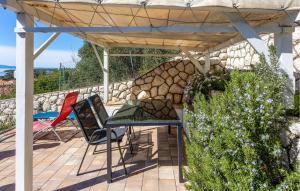 1 Bedroom Awesome Apartment In Banjol