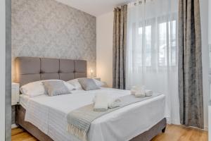 [BRAND NEW] Apartment Strozanac - near the beach