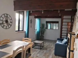 Les pins dans l'eau - 卡尔康