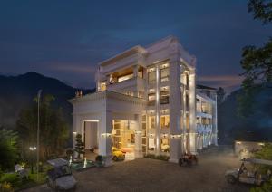 The Grand Cliff Resort Munnar