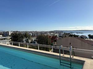Studio agréable avec loggia, garage et plage à proximité - 2 couchages, Golfe-Juan - FR-1-252-62