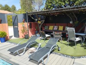 Maisons de vacances Les arbousiers : photos des chambres