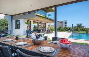 Awesome Home In Medulin 