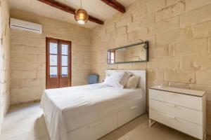 Suite 7 at Palazzo Seraphim Boutique living in St Julians