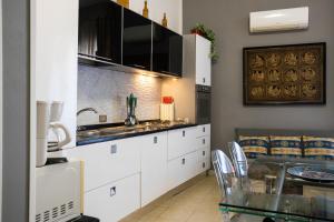 Hola Cathedral House Porta di Castro