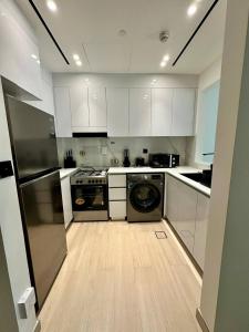 Fully Furnished Cozy 1bedroom With Balcony In Jvc