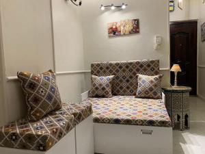 Уютная квартира в светлых тонах рядом с легендарной улицей Шератон в центре