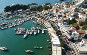 Άνετο στυλάτο σπίτι στο Μικρολίμανο του Πειραιά