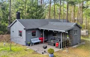 4 Bedroom Cozy Home In Åhus - Tosteberga