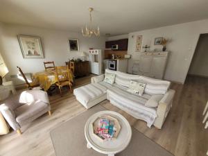 Bel appartement plage, 2 chambres, balcon ensoleillé, garage privatif, animaux acceptés, WIFI optionnel - FR-1-674-2