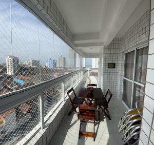 Excelente Apto com piscina 200 mts da praia - QX10H