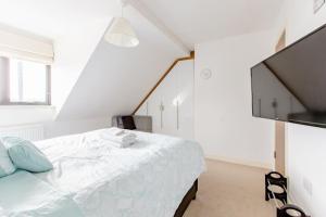 Lovely Comfy Double Bedroom with secure parking